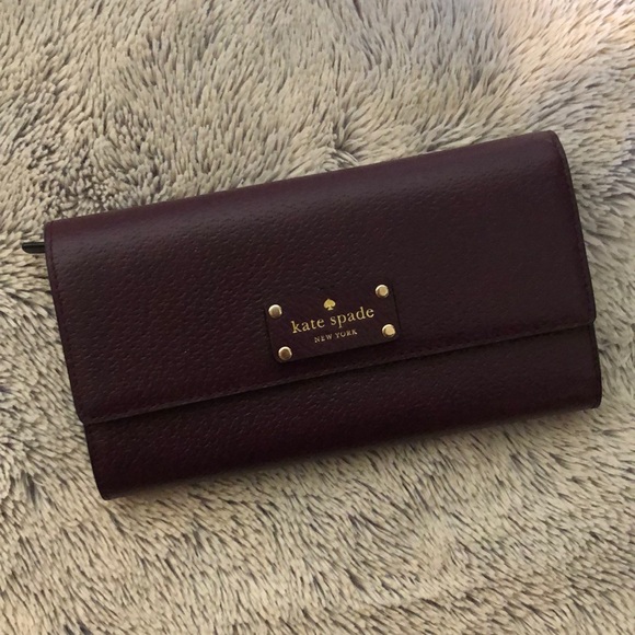 kate spade Handbags - Kate Spade 2018 Maroon Leather Wallet